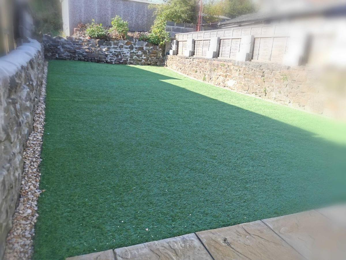 Large Green Garden, 4 Bedrooms, Sleeps 8 斯旺西 外观 照片